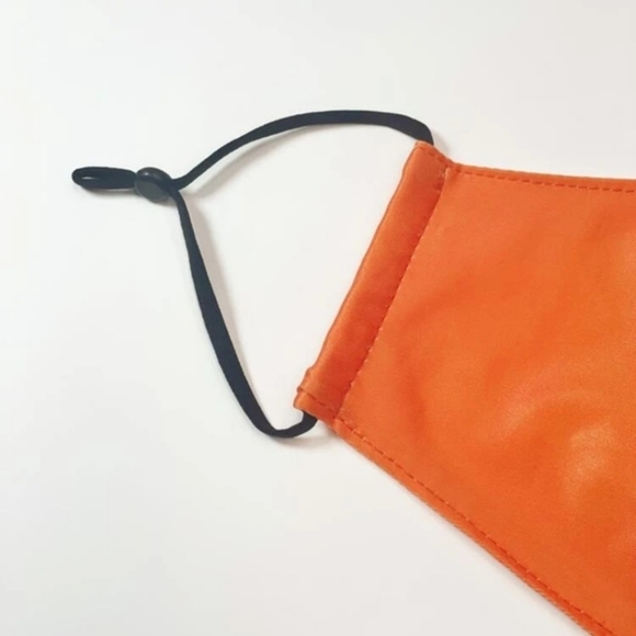 ✦ $3 Add‑On ✦ Bundle‑Only Deal ✦ Face Mask / Accessory ✦ With Any Purchase - Picture 4 of 6